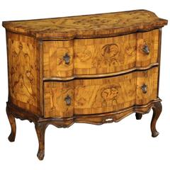 20th Century Small Venetian Dresser Carved in Walnut and Burl