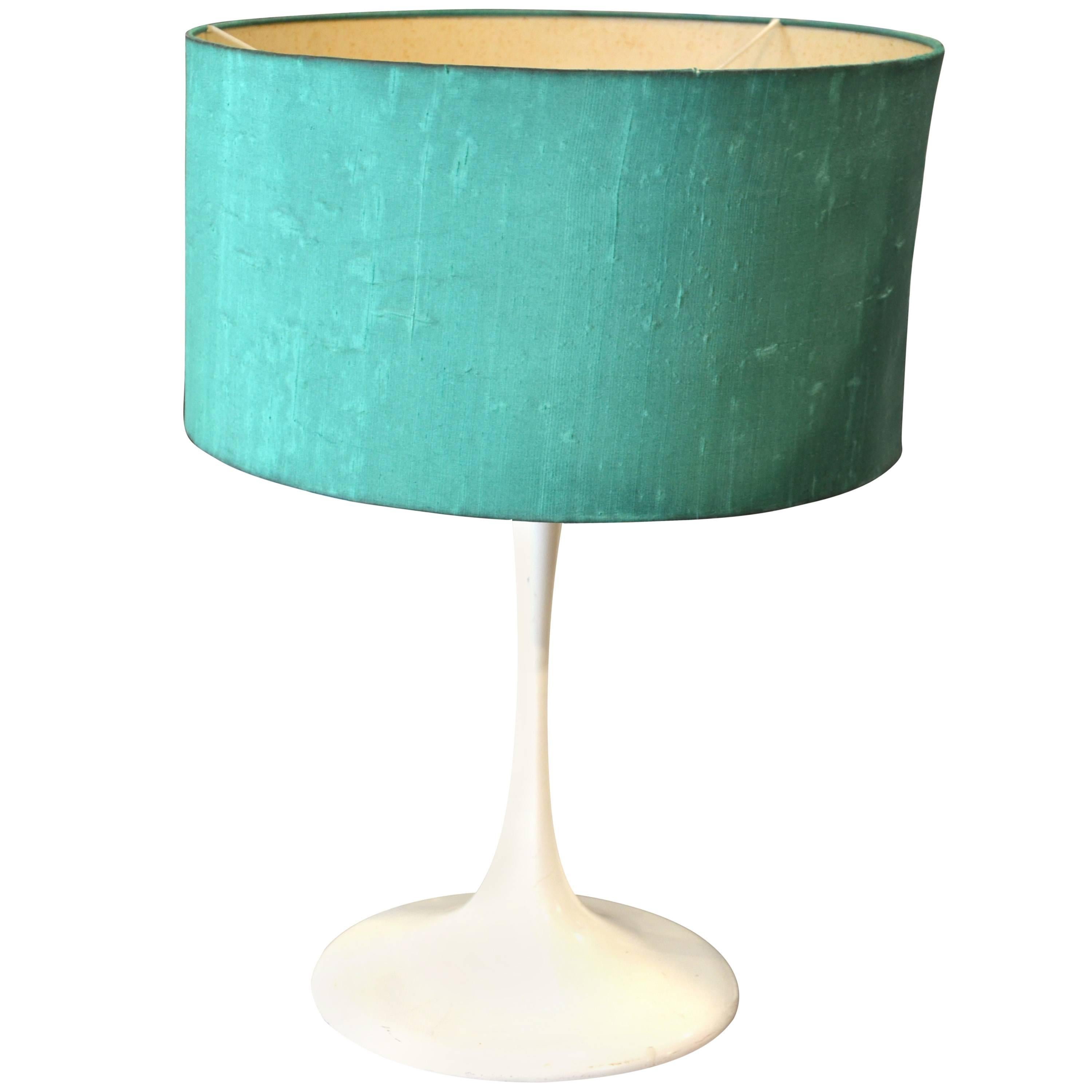 Beautiful Saarinen Table Lamp Edition Knoll, circa 1960 For Sale
