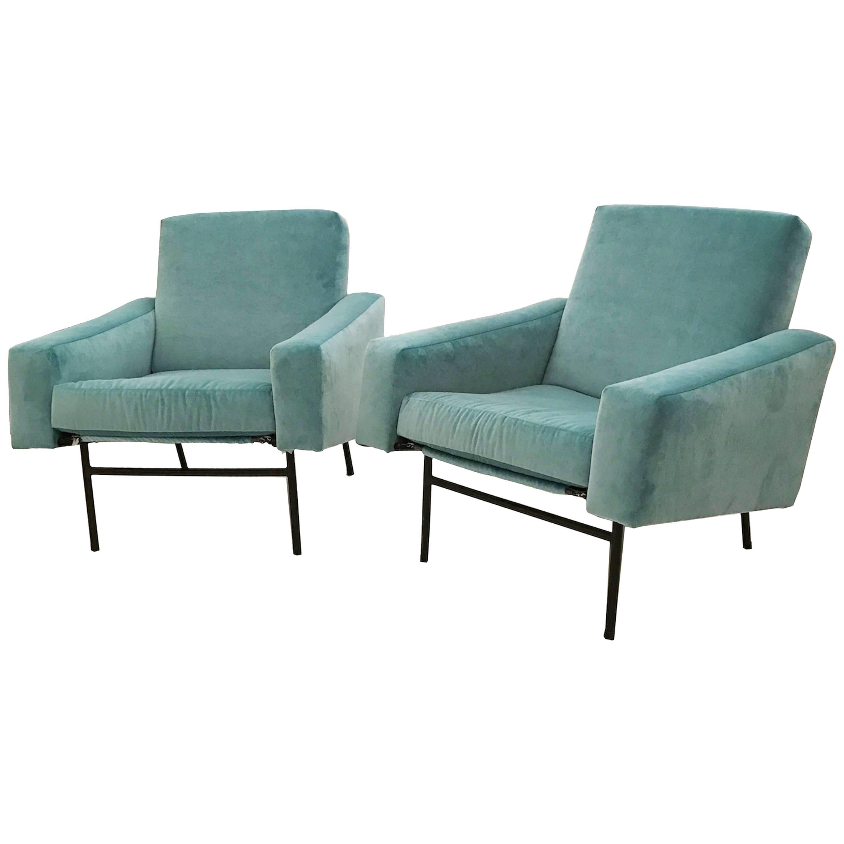 Pierre Guariche Pair of Mid-Century Club Chairs France, circa 1954 For Sale
