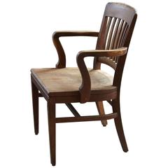 fauteuil de bureau en chêne massif des années 1920 par W.H. Gunlocke Chair Co:: Wayland:: NY