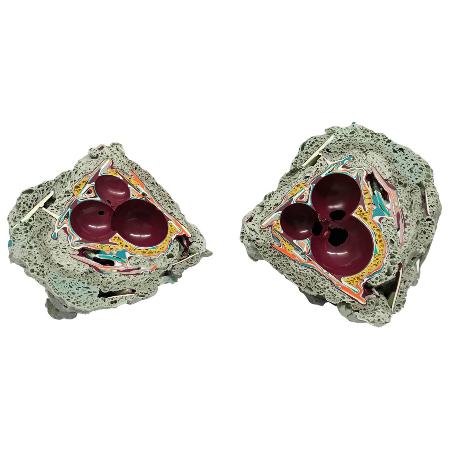 Einzigartige handgefertigte Geoden-Skulptur in Burgunderrot und Sage Green im Angebot