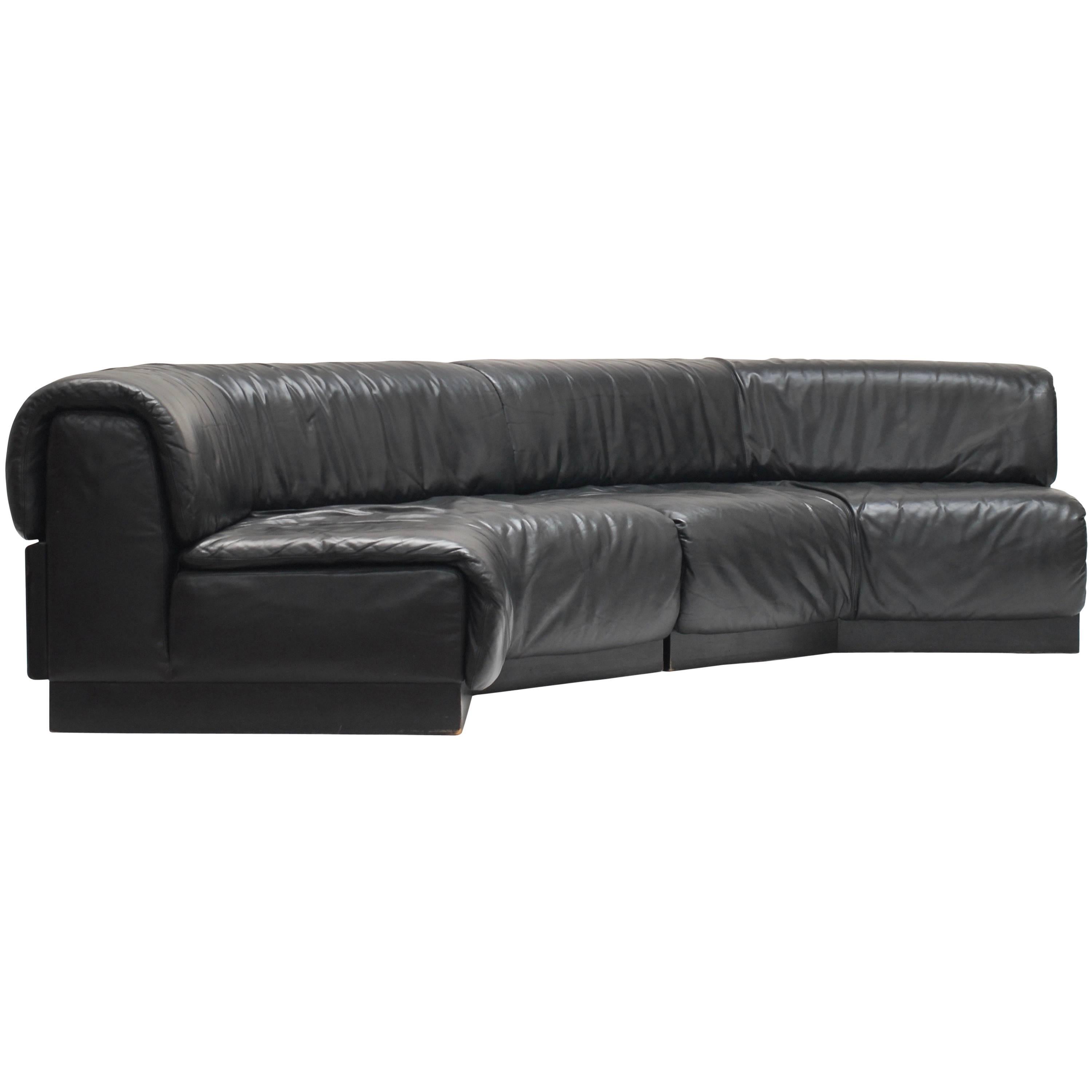 Durlet 1970 Curved Leather Sofa For Sale