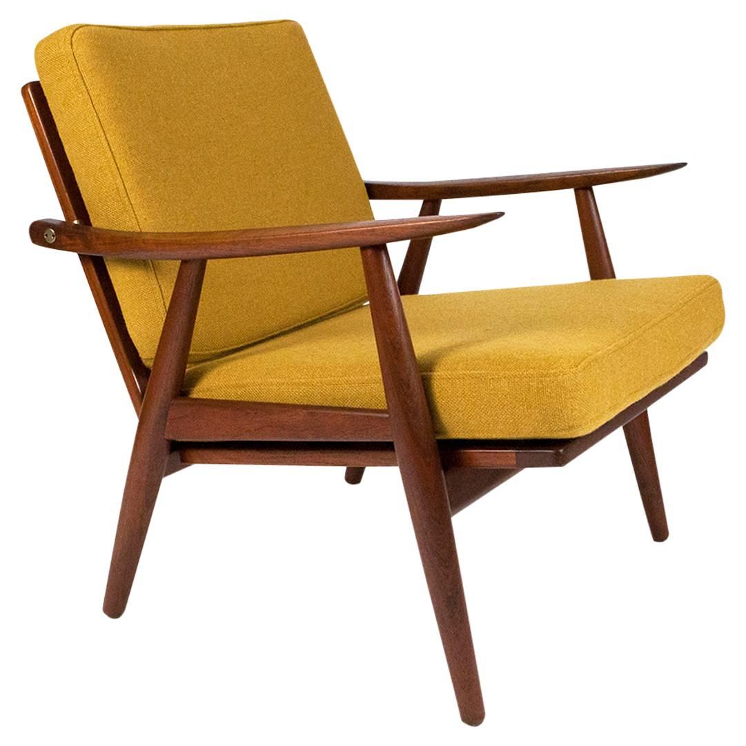 Hans J. Wegner GE-270 Teak Lounge Chair