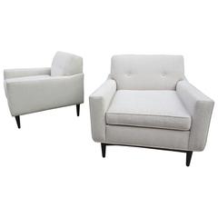 Pair of 1950s American Club Chairs 9
