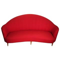 Elegant Sofa of 1950s Italian Curved Design 3
