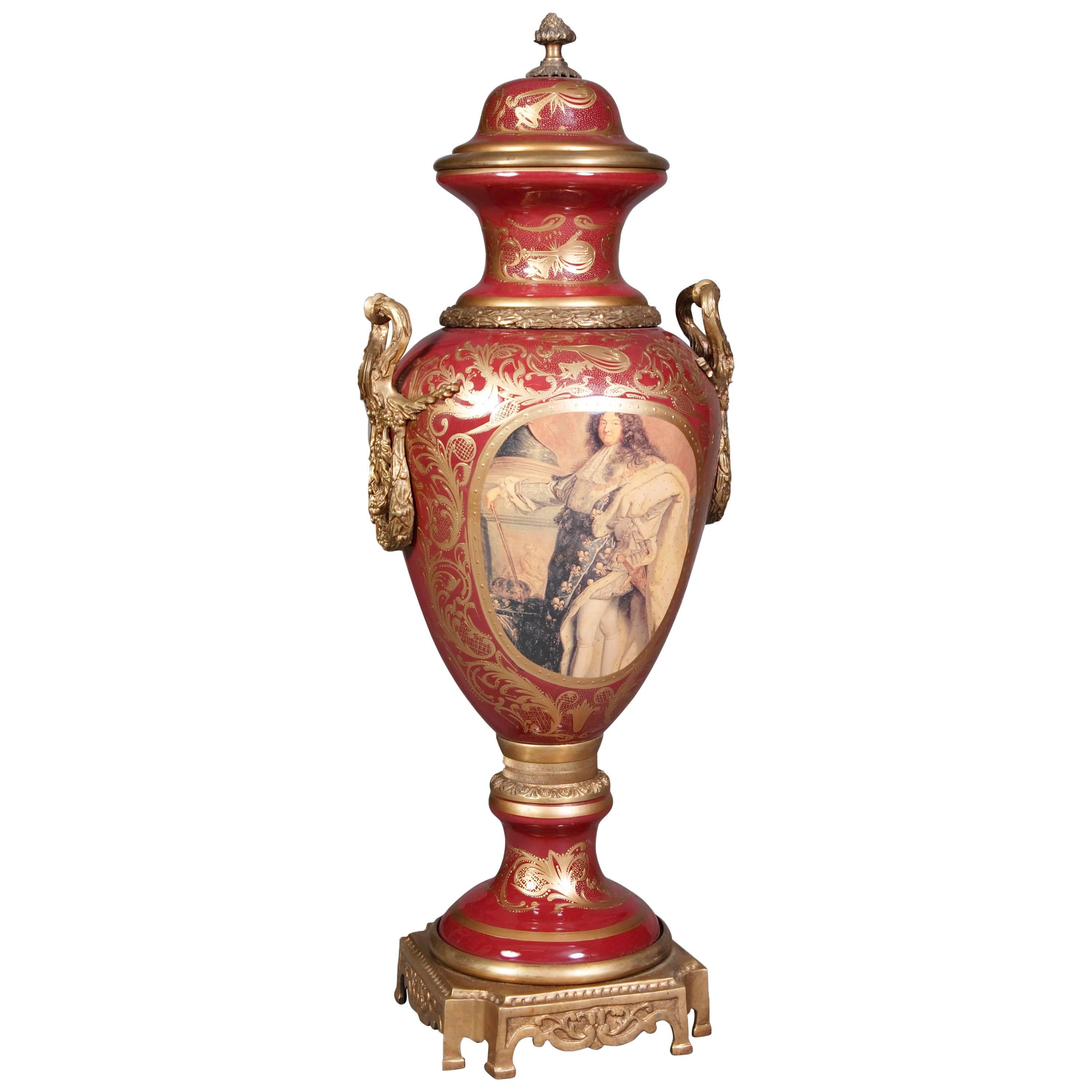 20. Jahrhundert Louis XIV. Svre Pompe-Vase mit Deckel