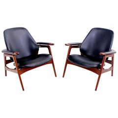 Very Rare Pair of Danish Modern Chairs Designed by Arne Hovmand-Olsen