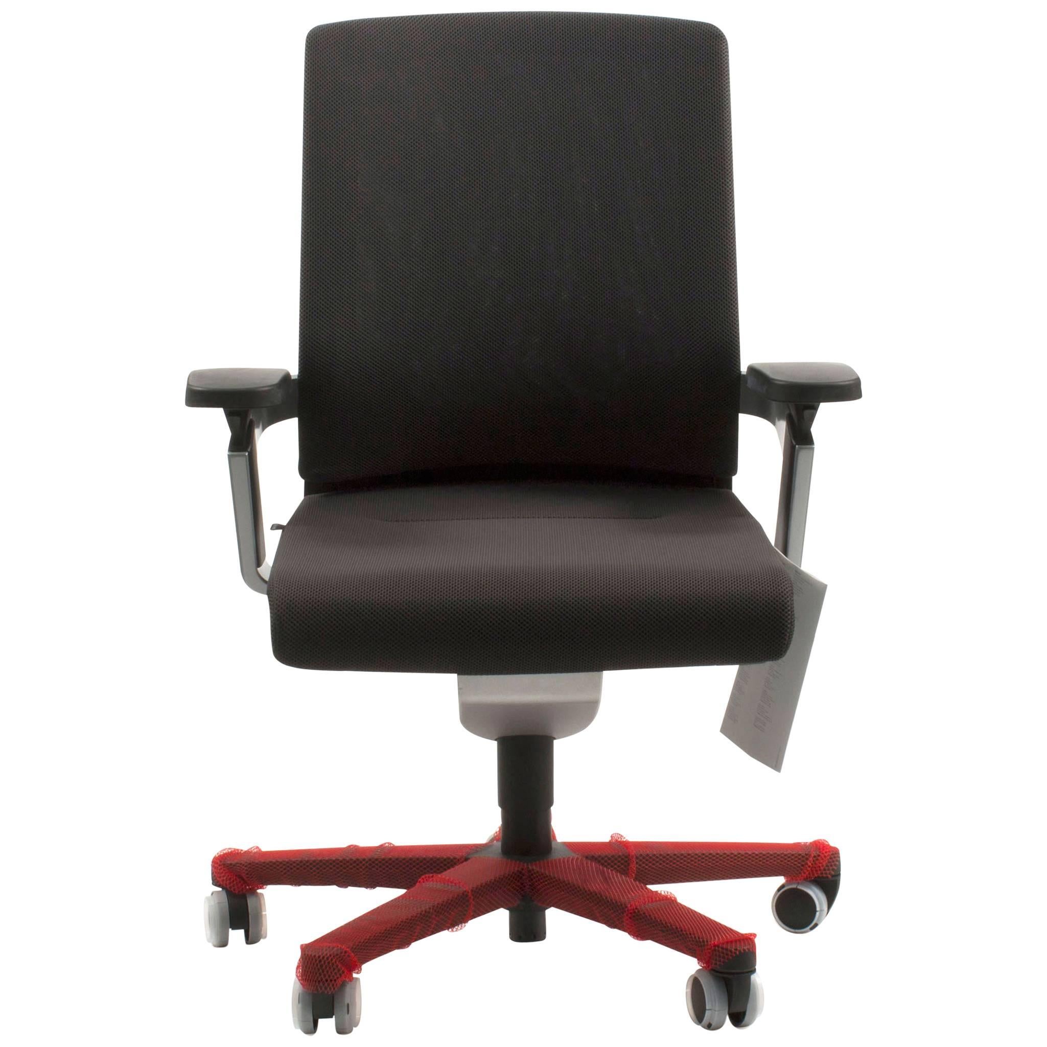 Black Mesh on 174/7 Swivel Office Task Chair by Wiege for Wilkhahn, Germany For Sale
