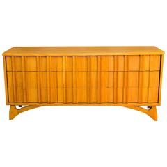 Mid-Century Modern Nine-Drawer Dresser in Oak