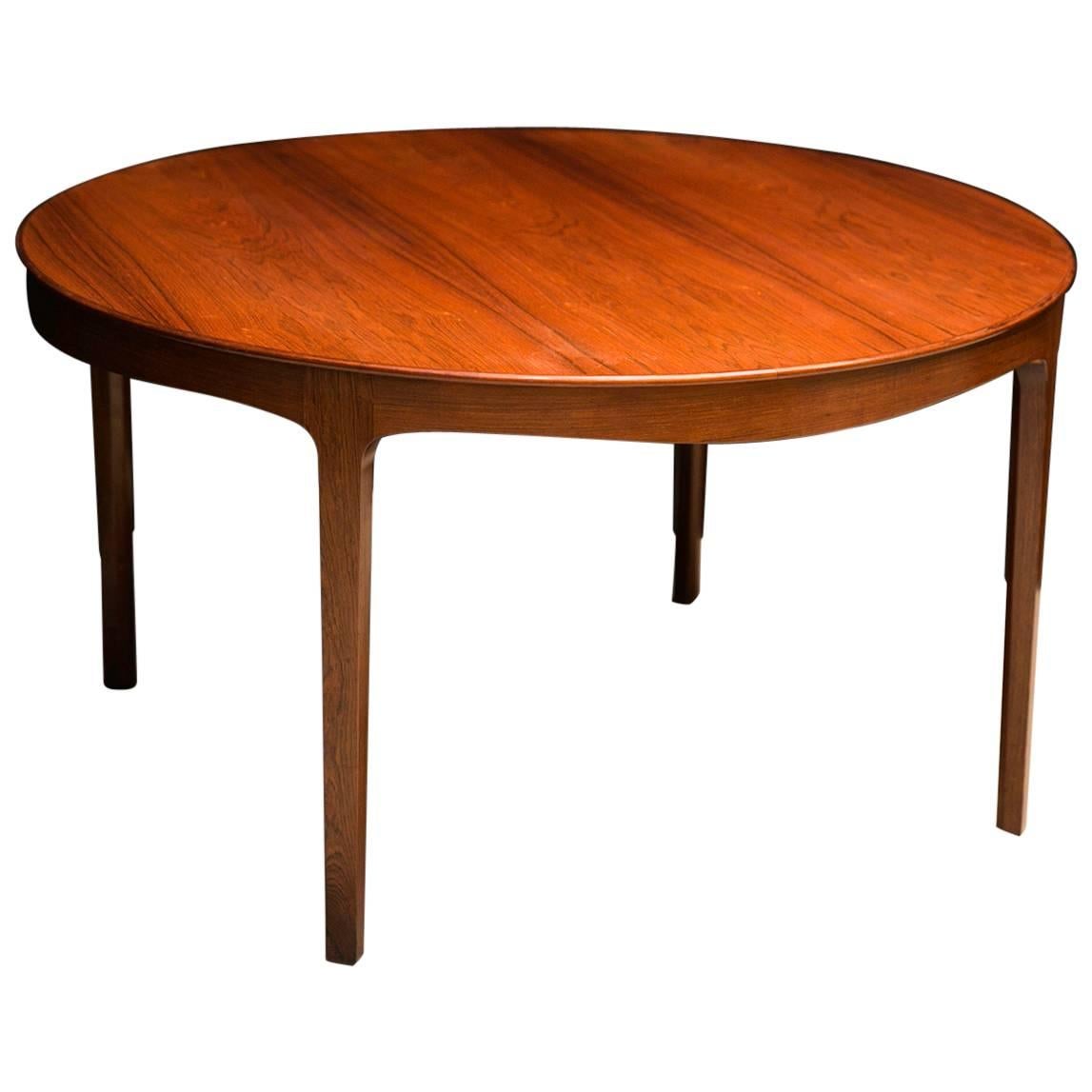 Ole Wanscher's Elegant Brazilian Rosewood Circular Sofa Table with Curved Apron 