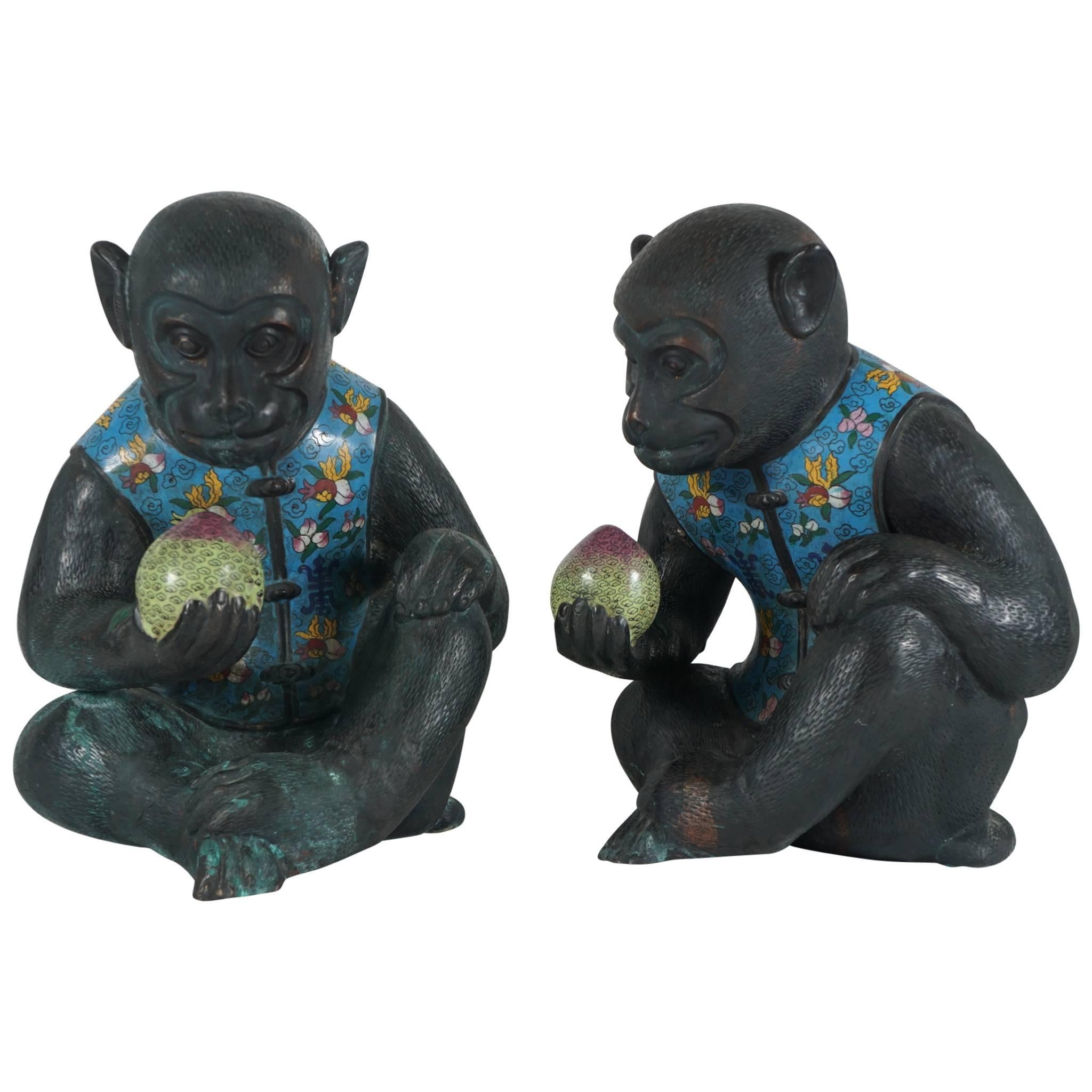 Paar chinesische Affen aus Kupfer und Cloisonné aus der Republikzeit