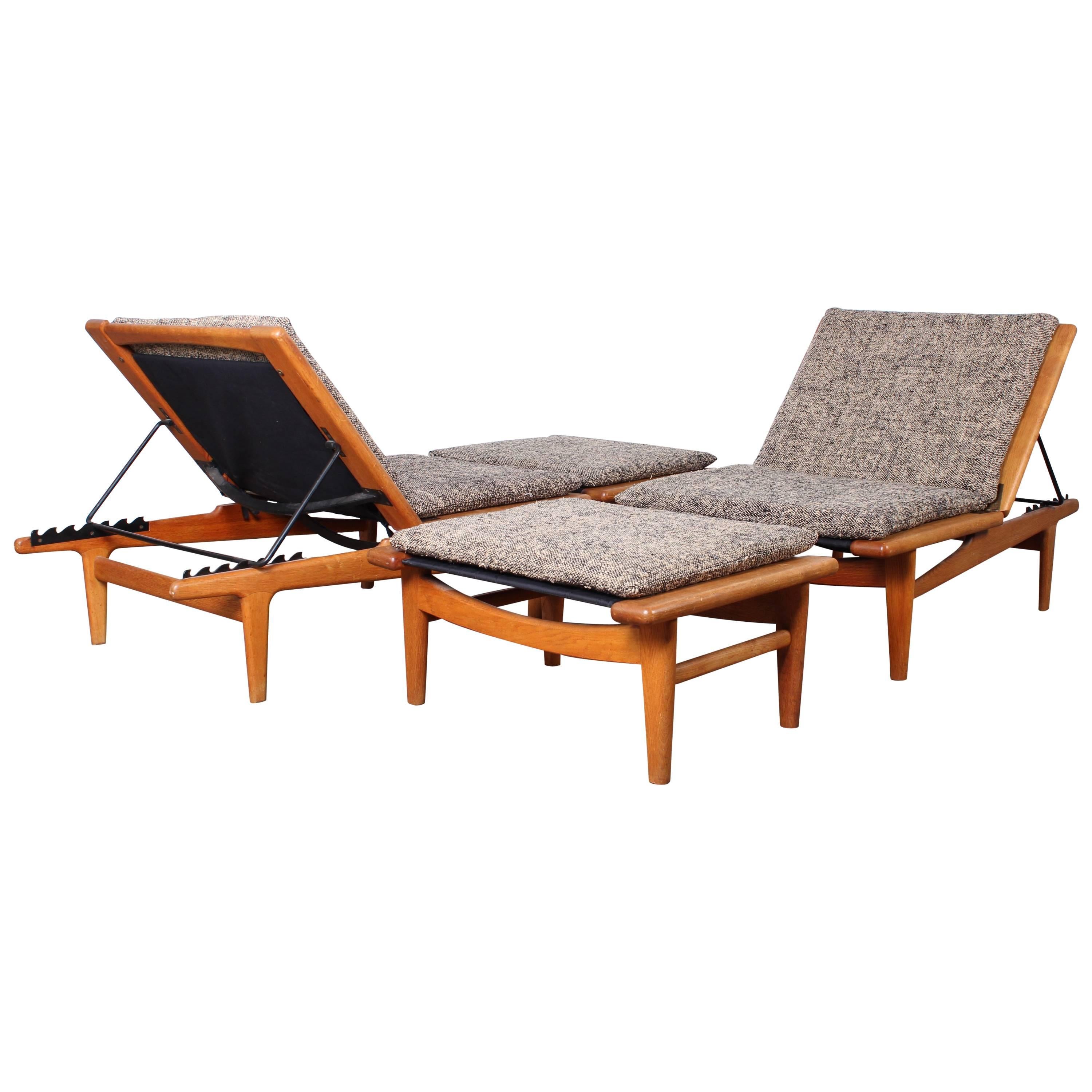 Pair of Oak Chaise Lounges by Hans Wegner For Sale at 1stDibs
