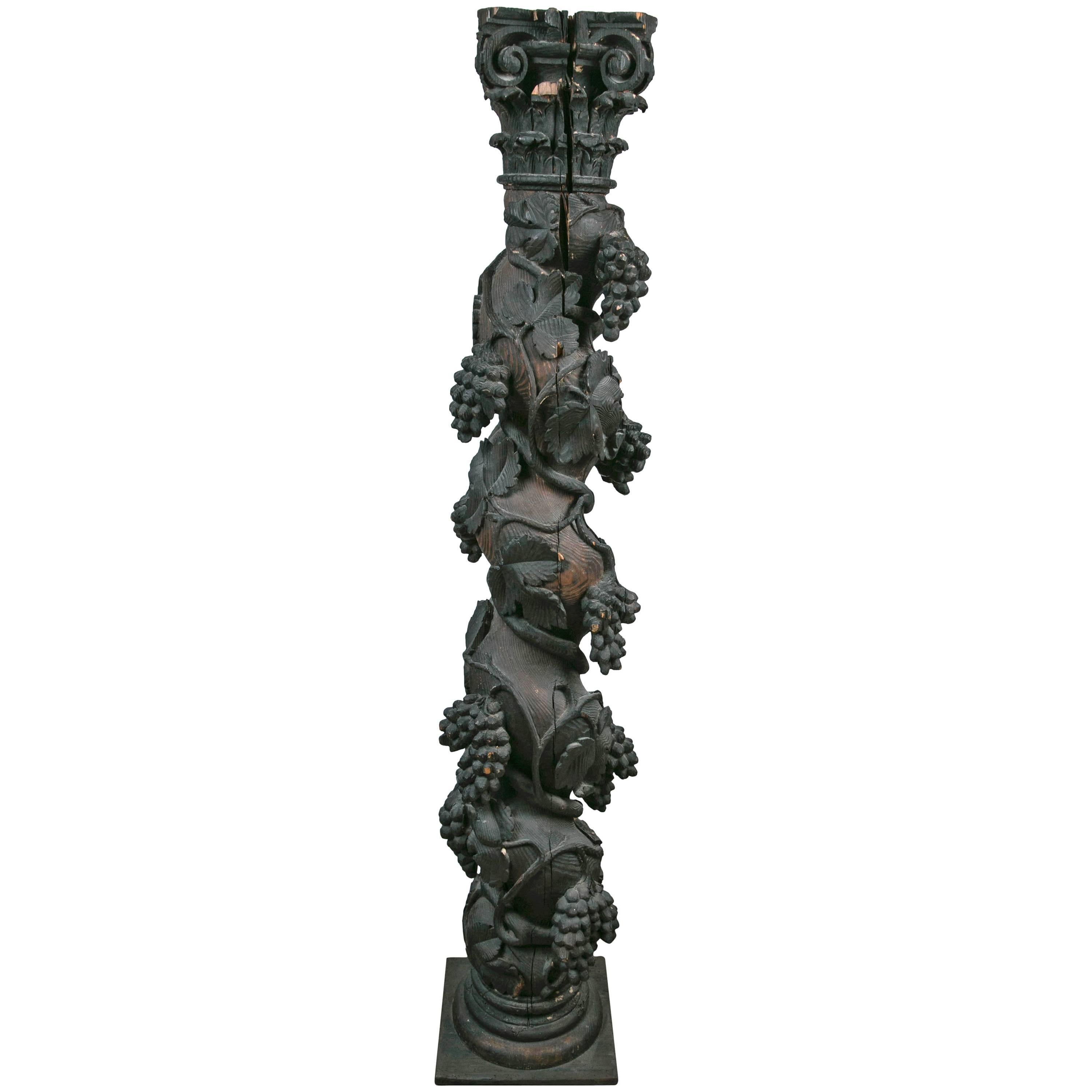 Hand-Carved 17th-18th Century Italian Wood Column For Sale