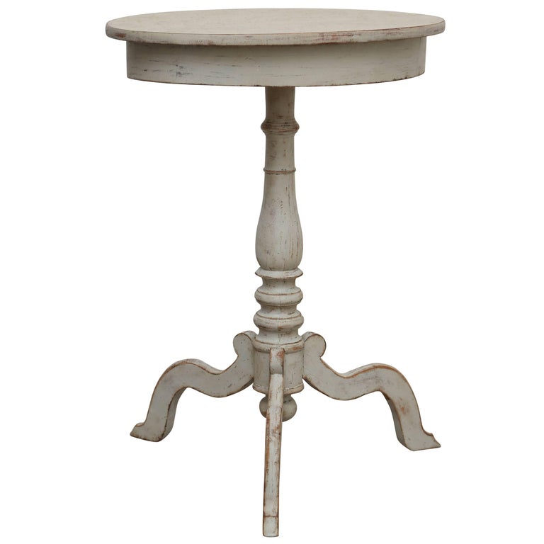 Antique Swedish Painted Oval Side Table 19th Century For Sale at 1stDibs