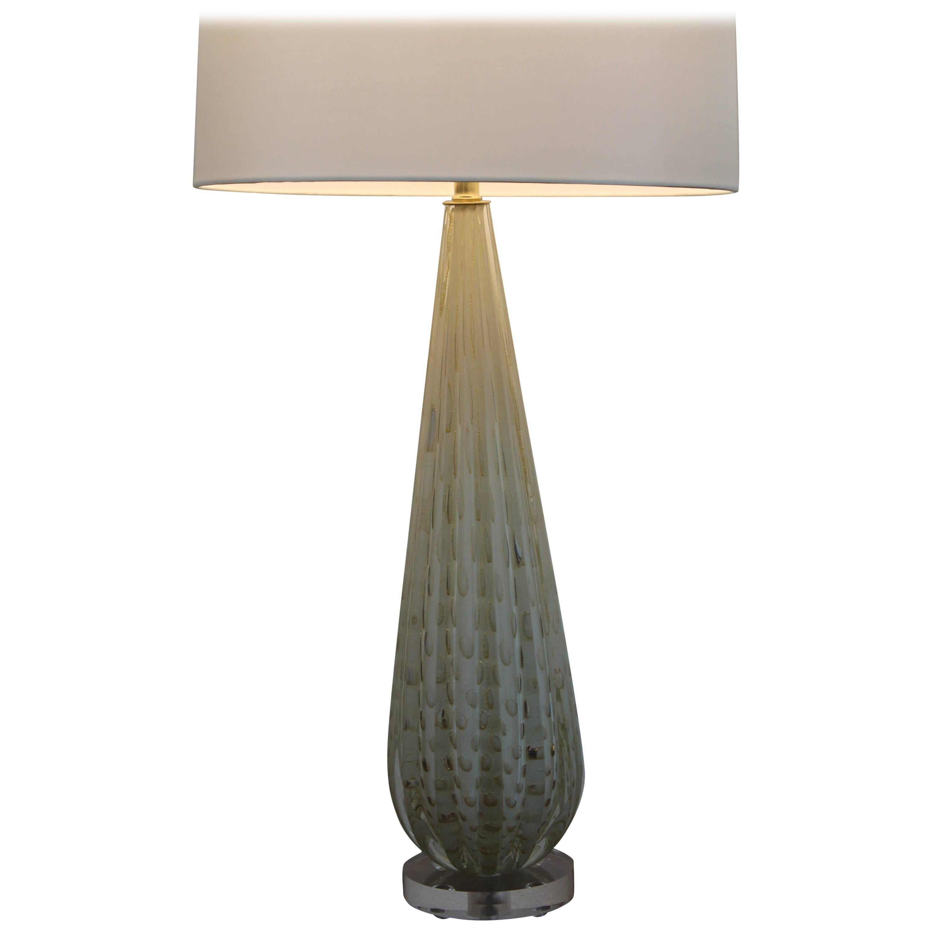 Lampe de Murano sur socle en lucite