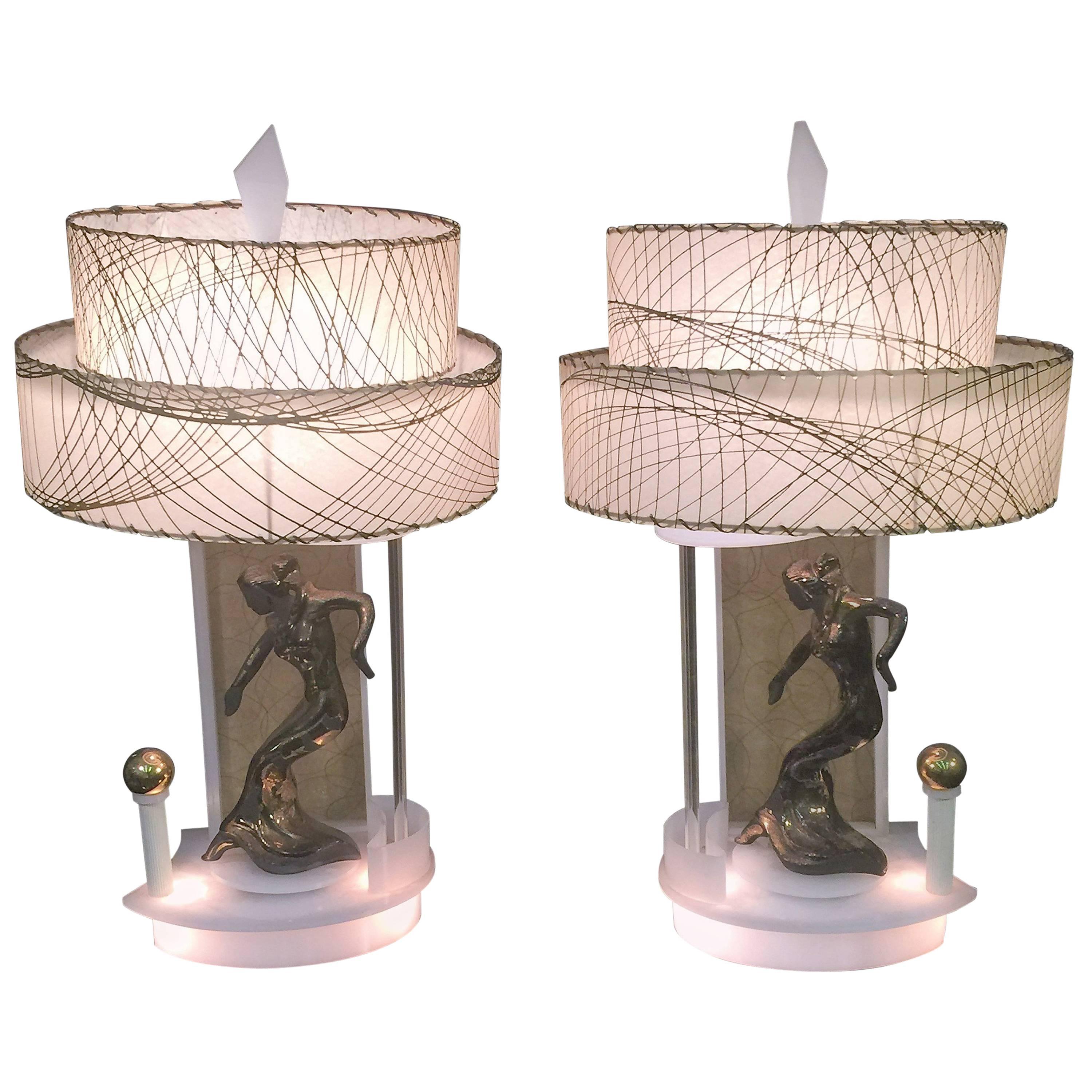 Great Pair of 1950s Moss Modernist Spinning Dancers Lucite Lamps For Sale