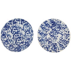 Paar Spongeware-Keramikteller aus dem frühen 19. Jahrhundert