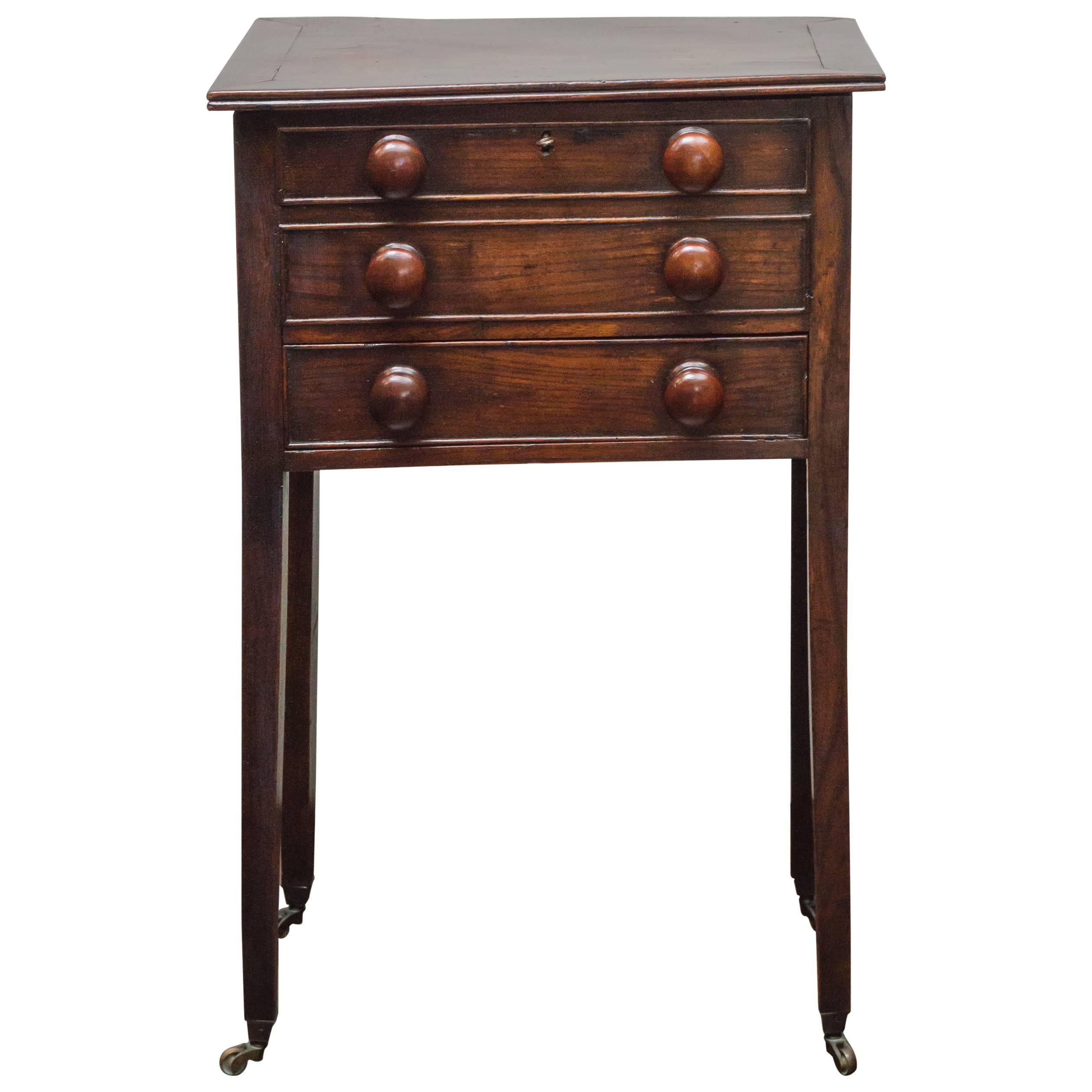 Late 18th Century Georgian Oak Side Table / Stand