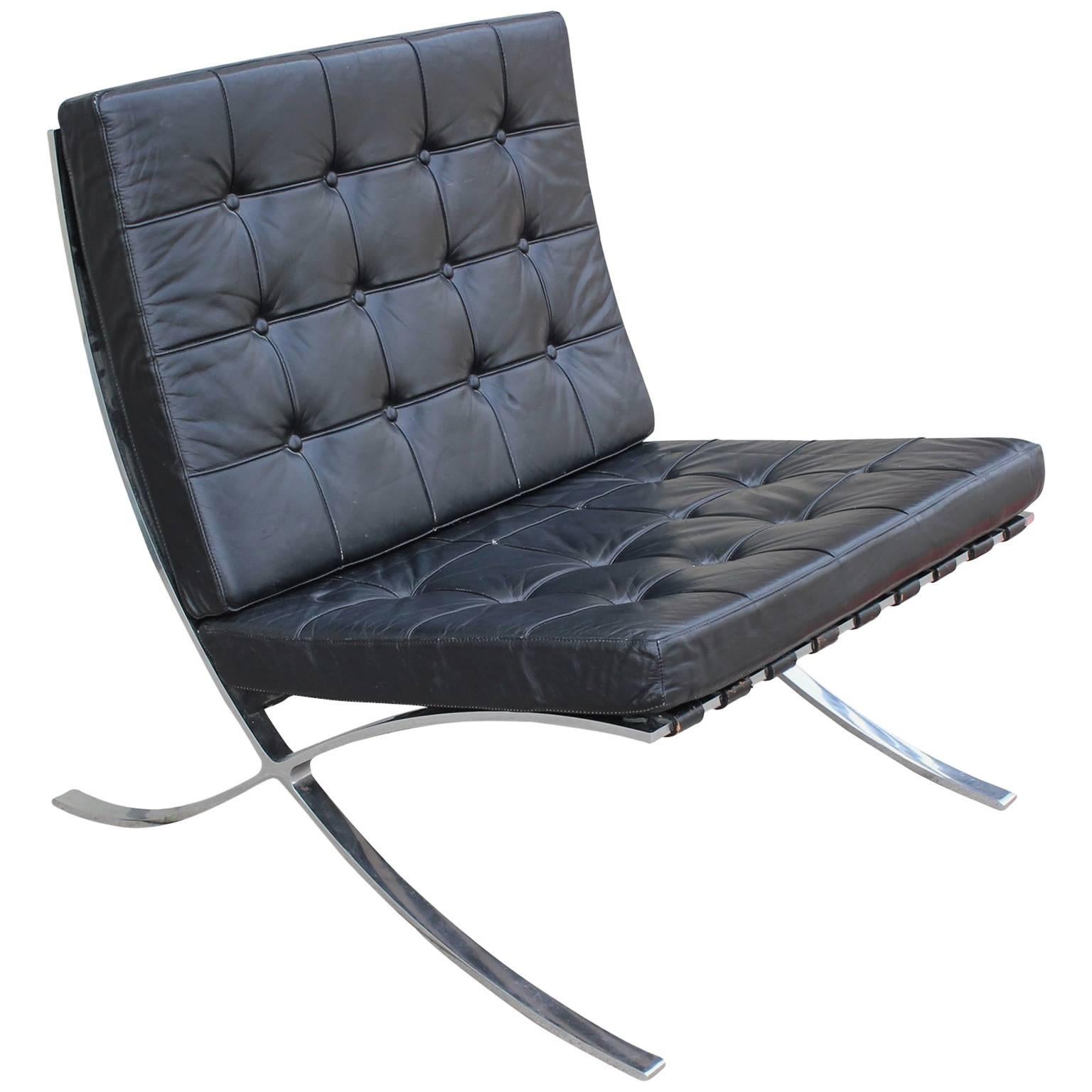 Knoll Inspired Modern Barcelona Chair in Black Leather and Chrome