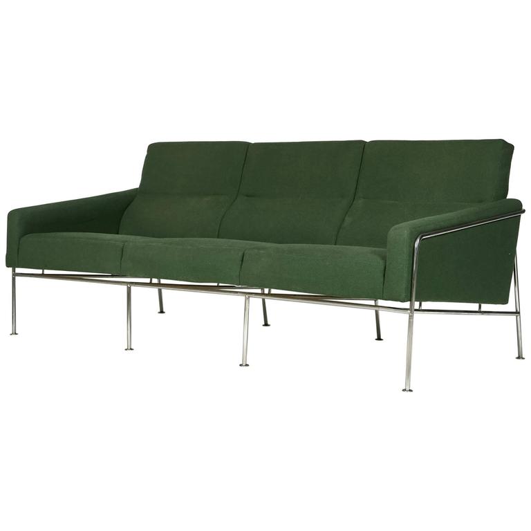 Arne Jacobsen Airport Sofa 3300/3 Model, 1957 For Sale at 1stDibs