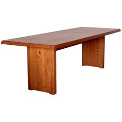 Rare grande table de salle à manger Pierre Chapo T14D en bois d'orme:: France:: 1970