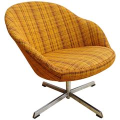 Mid-Century Retro Danish Wool Swivel Shell or Egg Lounge Chair, 1960s-1970s