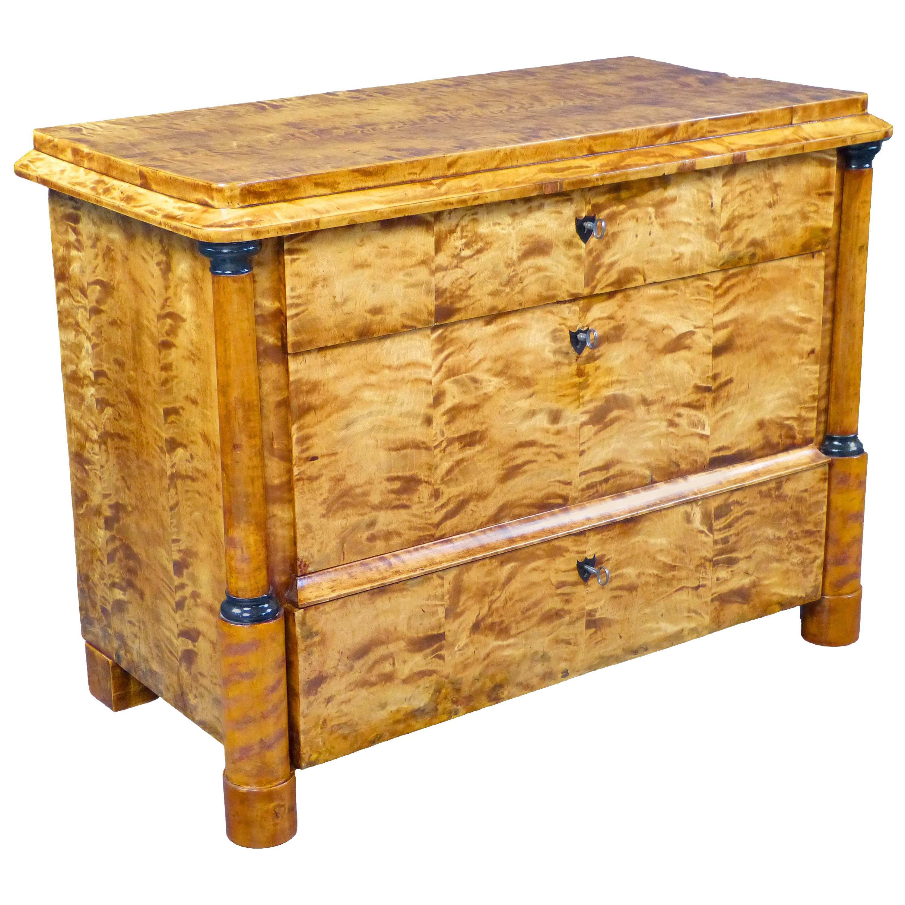 Commode Chest of Drawers 19th Century Biedermeier Tiger Maple  For Sale