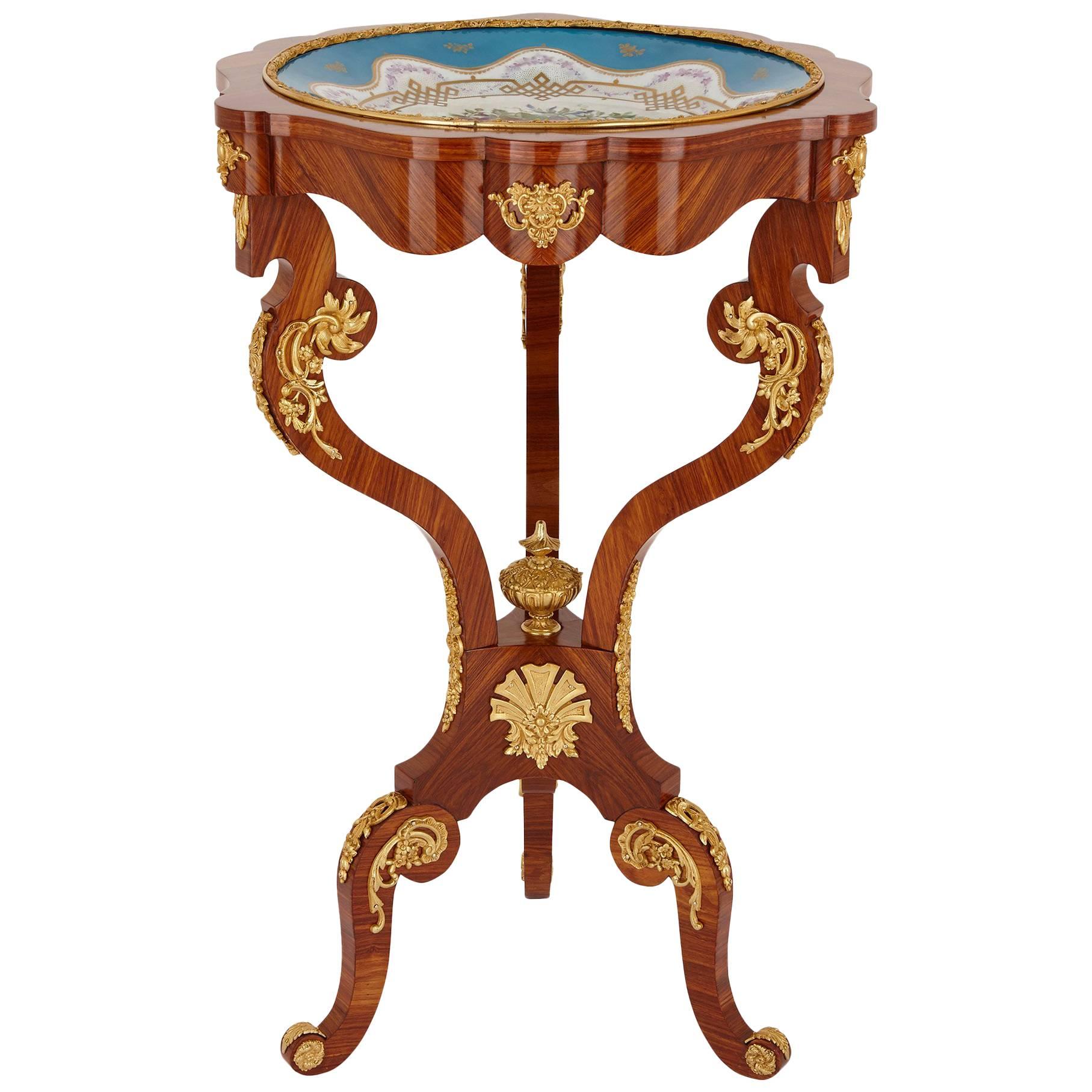 Antiker Gueridon-Tisch aus Goldbronze und Sèvres-Porzellan aus Veilchenholz