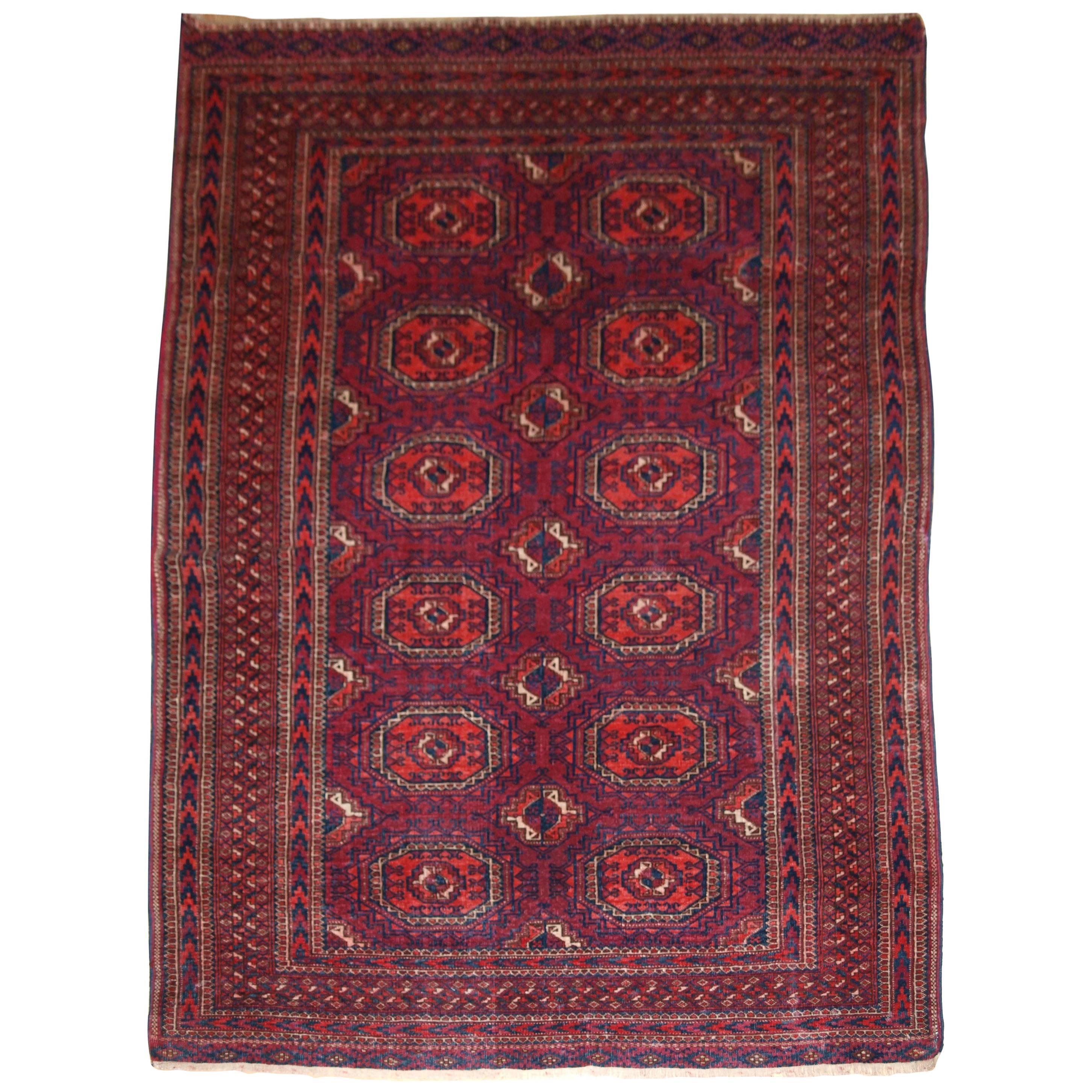 Antique Tekke Turkmen Rug of Small Size, with Fine Weave, Cochineal Color For Sale