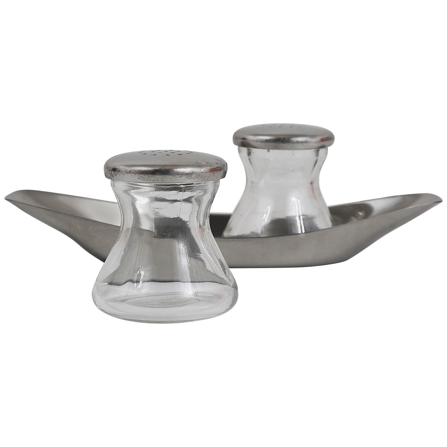 Vintage Salt and Pepper Shakers 69 For Sale on 1stdibs