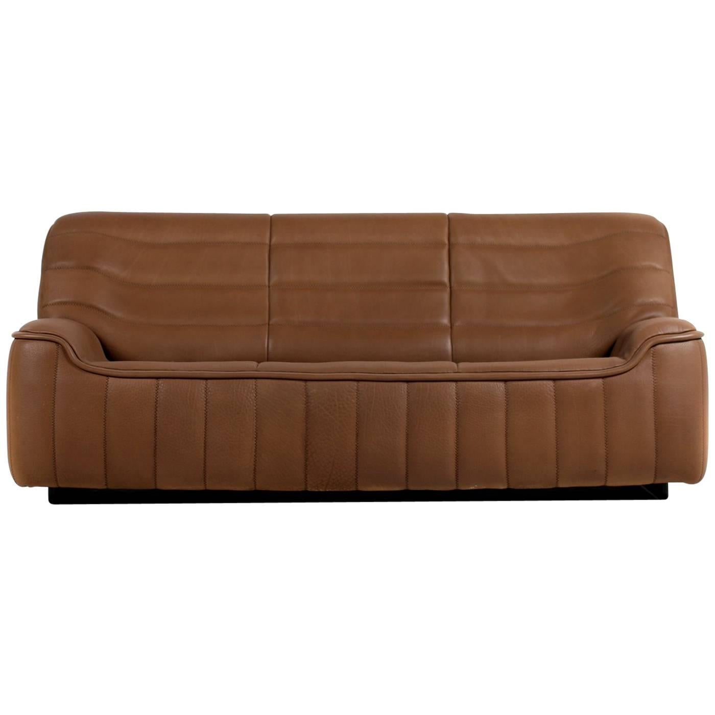 Beautiful and Rare 1970s De Sede DS 84 Buffalo Leather Sofa in Brown