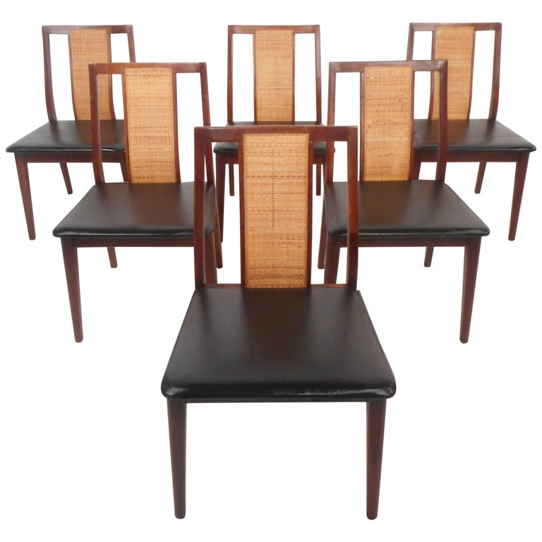 Set of Six Mid-Century Modern Dining Chairs in the Style of Edward Wormley For Sale