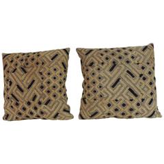 Pair of 19th Century Kuba Squares African Decorative Pillows 6