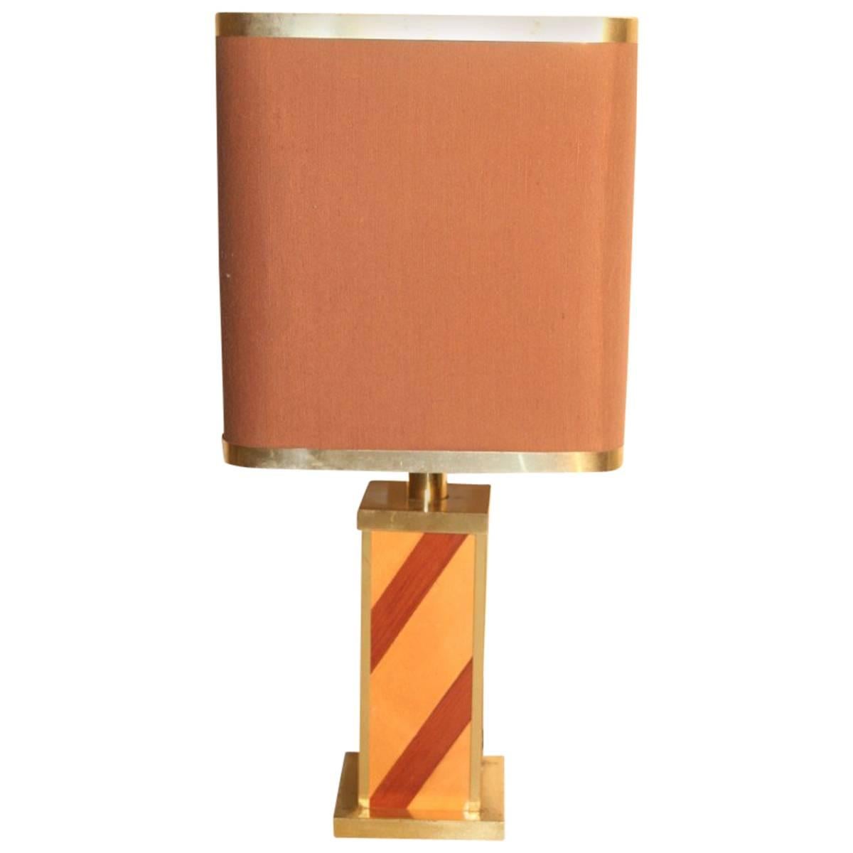 Lampe de bureau en bois et laiton, design italien de 1970 en vente