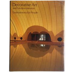 Art décoratif et intérieurs modernes, aménagements d'intérieurs pour les personnes, 1980