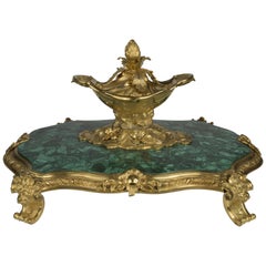 Grand centre de table du 19ème siècle en malachite et bronze doré
