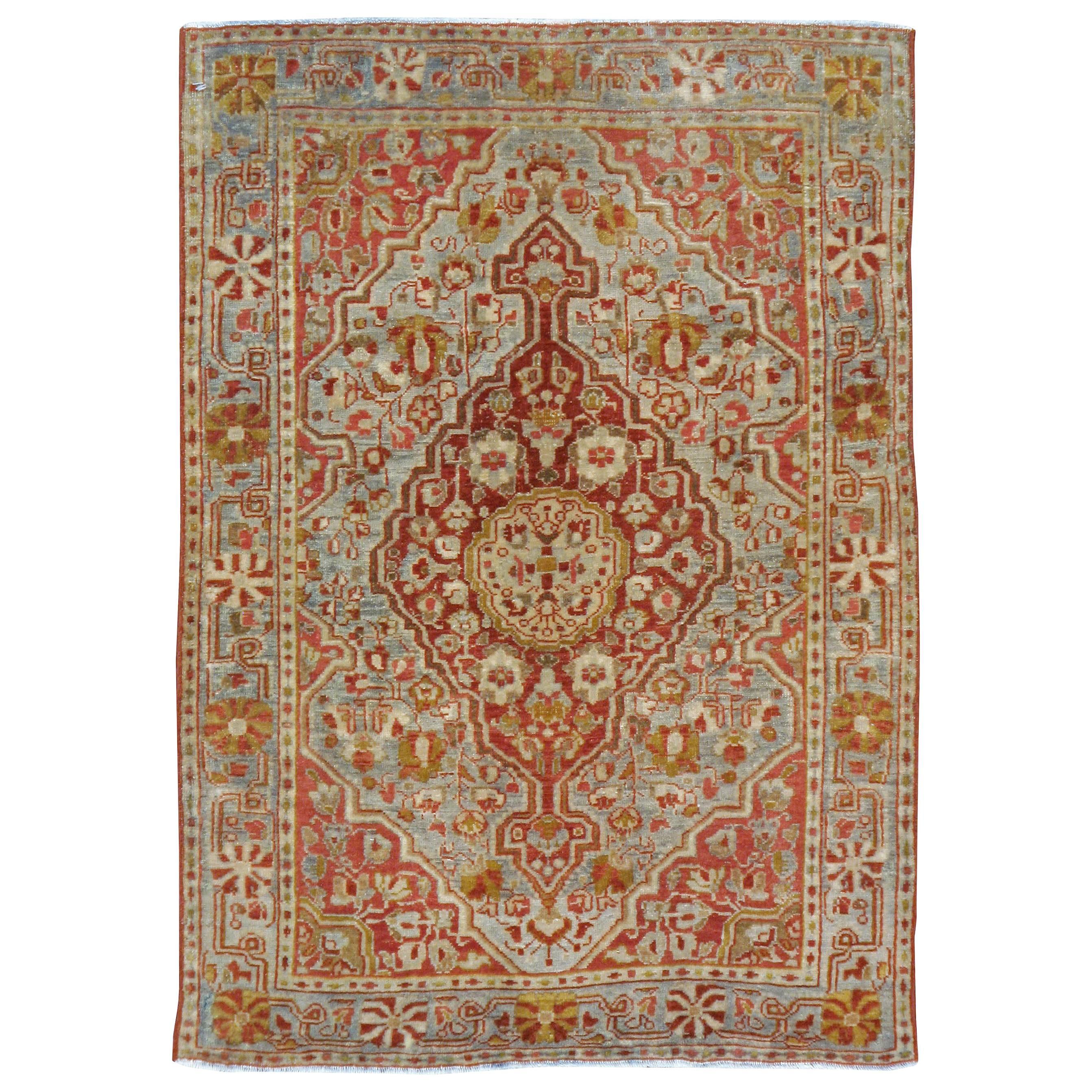 Antique Sarouk Farahan Rug For Sale