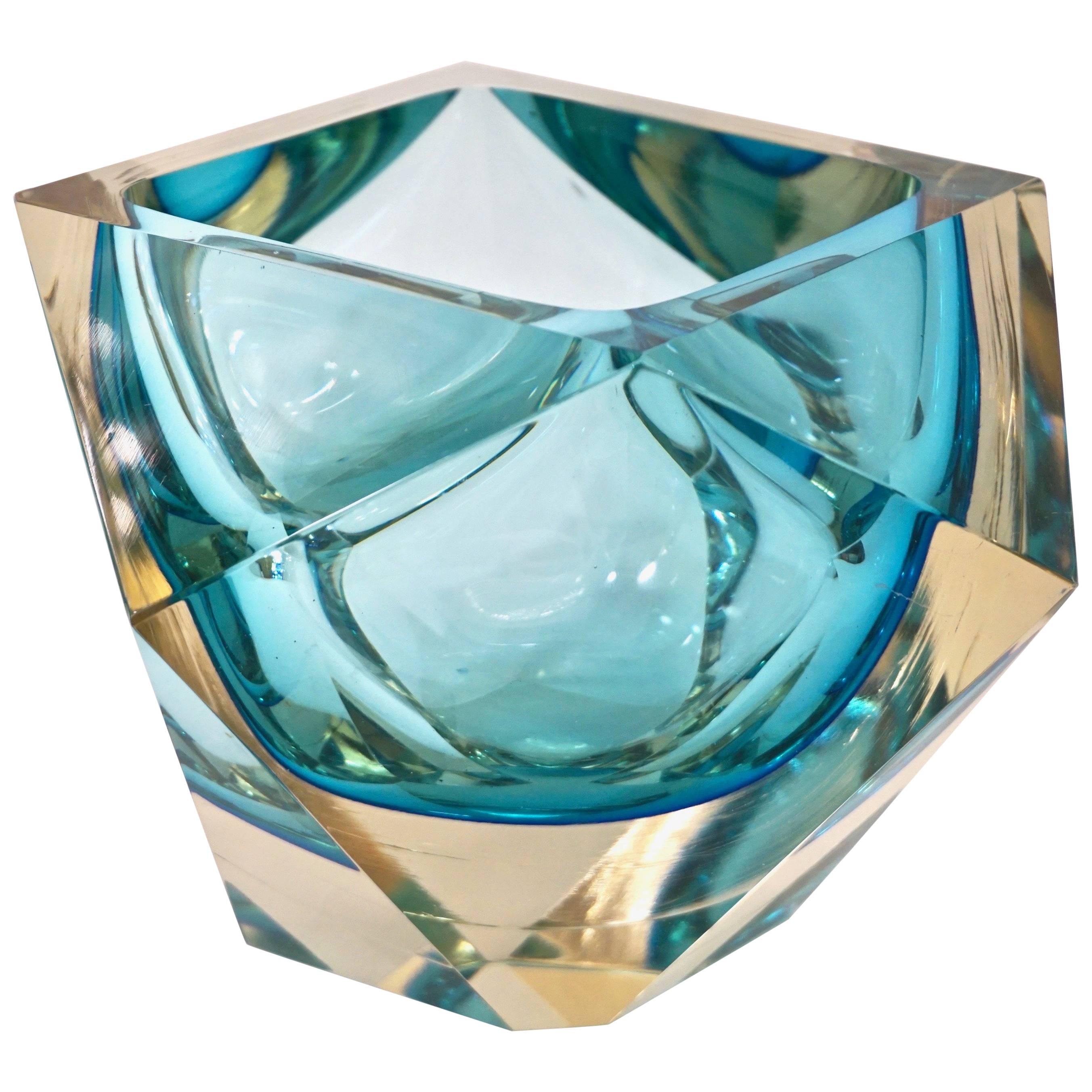 Seguso 1950s Vintage Italian Aqua Blue Diamond Cut Modern Bowl/Centerpiece