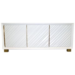 Vintage Frigerio 1970s Italian White Lacquered Carved Wood Credenza or Dresser