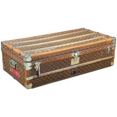 1920s French Brand Cabin Trunk from "Aux etats-unis"