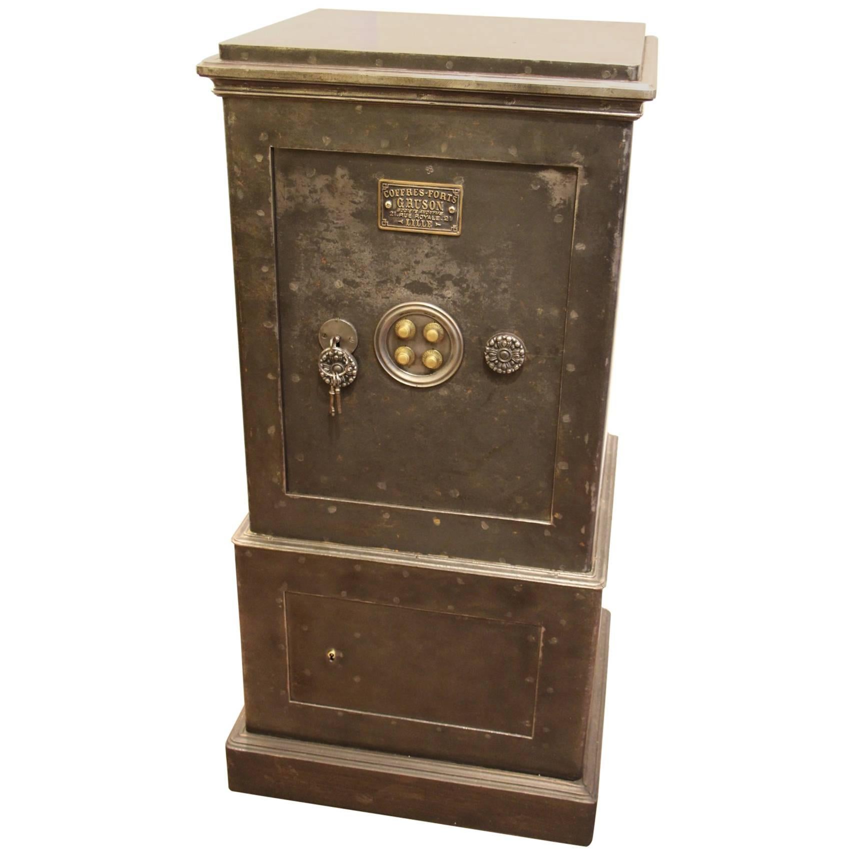 19th Century, Black Steel and Iron Safe with All Keys and Working Combination