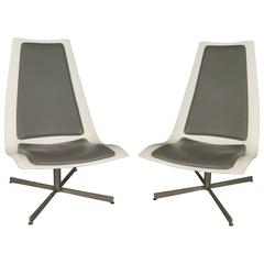 Pair of 1960s Modern Swivel Lounge Chairs 7