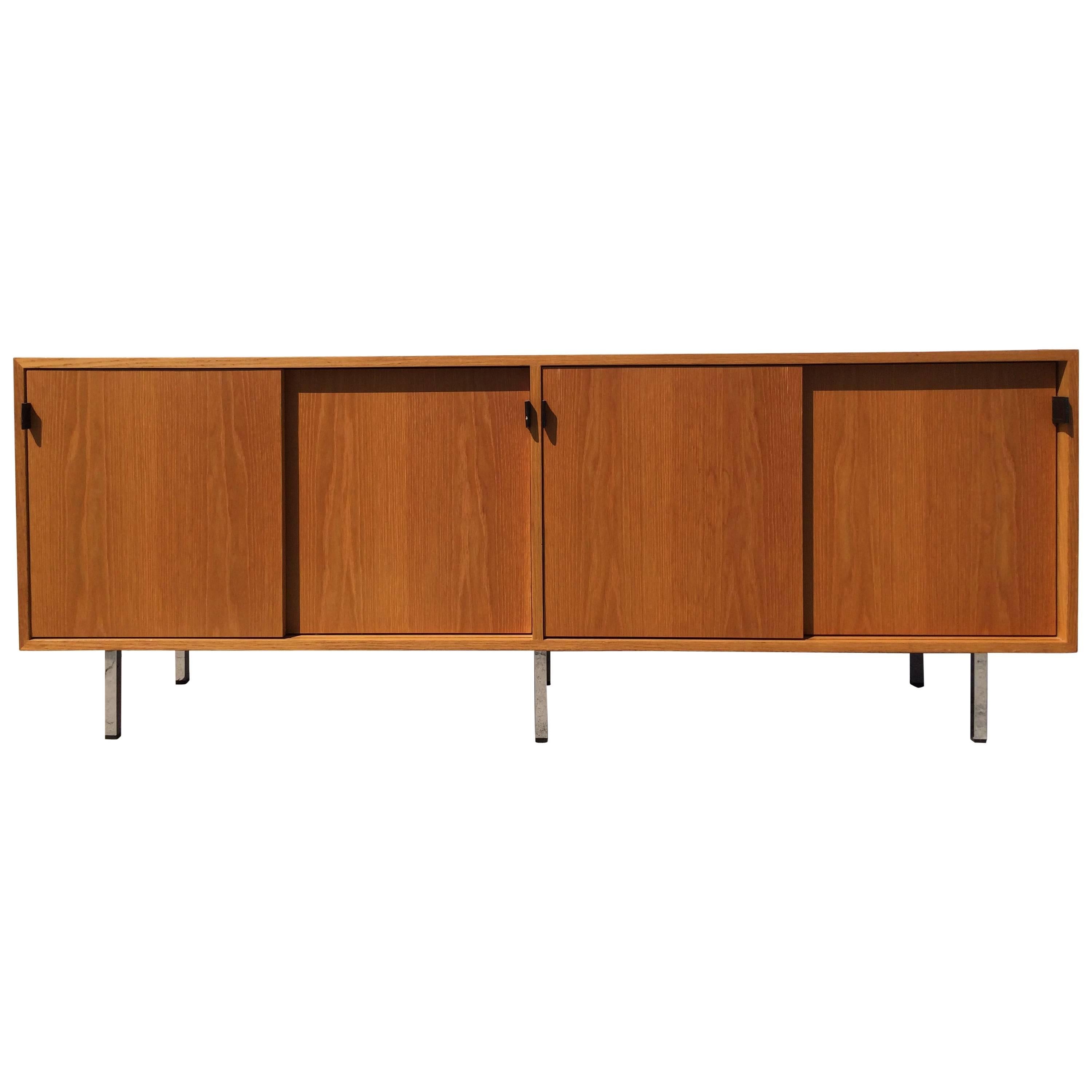 Nice Florence Knoll Credenza on Chrome Legs, USA, 1970s