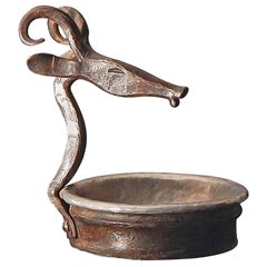 plat à épingles "Antelope":: pièce Art déco forgée à la main:: fer forgé et étain