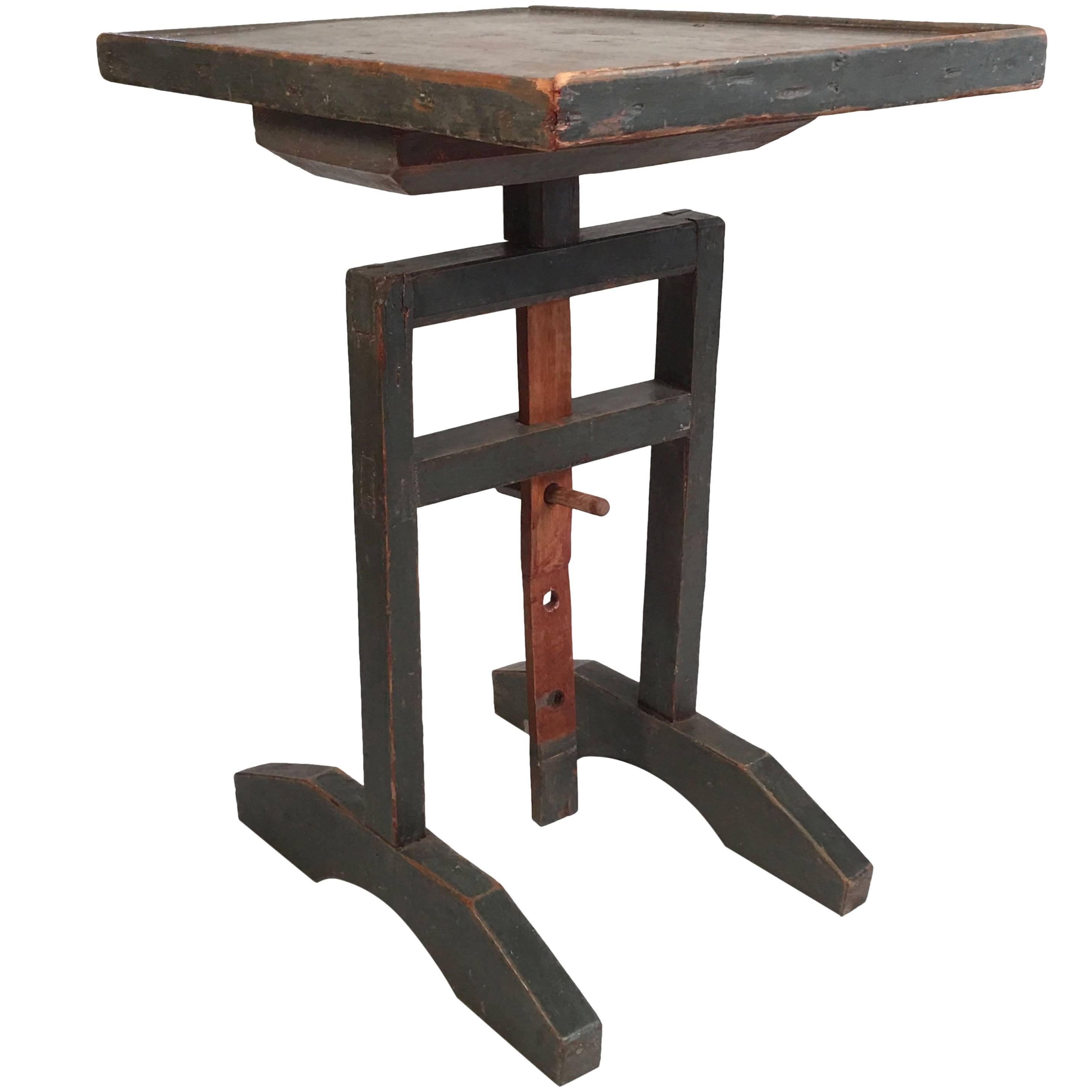18th Century New England Adjustable Height Table