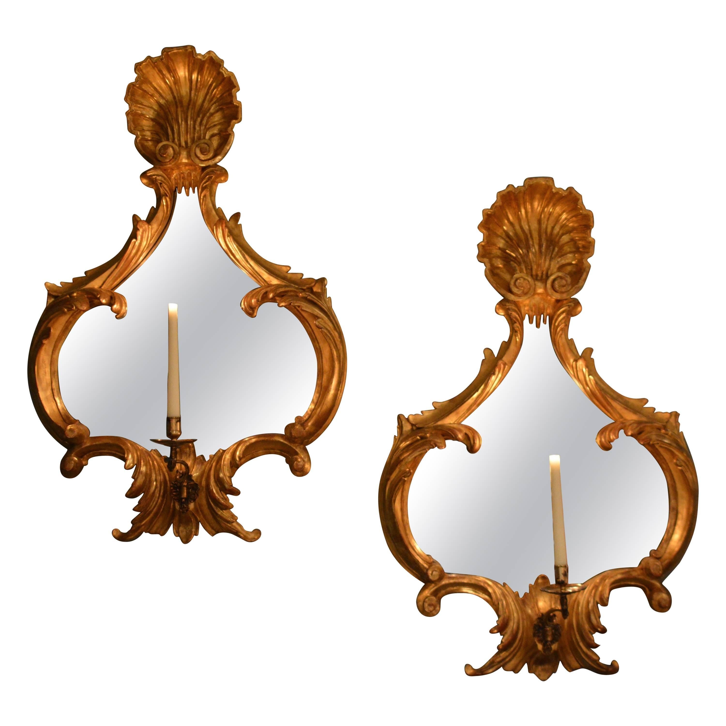  18th Century pair of Carved Giltwood Mirrors For Sale