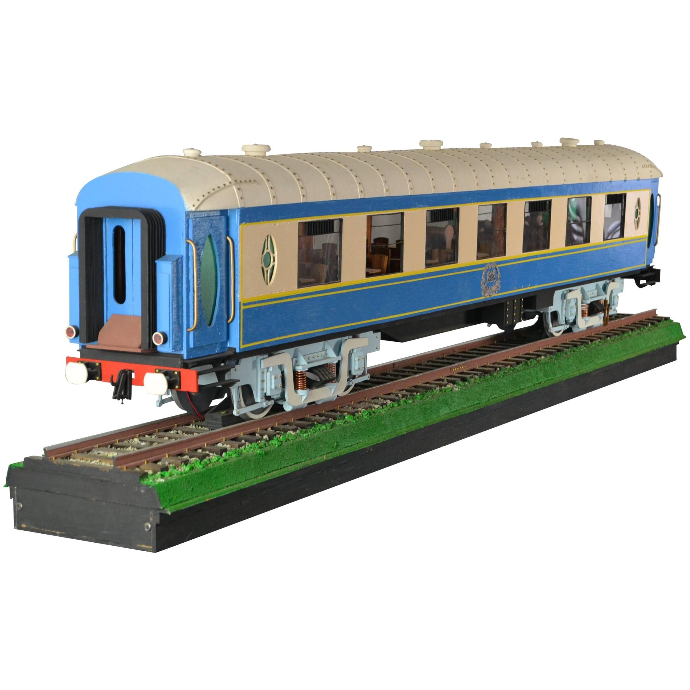 Large Model of the Orient Express Luxury Train at 1stDibs | orient express  model train, orient express models, orient express train model