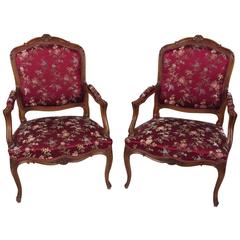 Pair of Early 20th Century French Carved Walnut Fauteuils 8