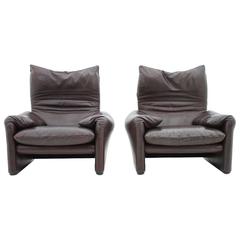 Pair of Leather Lounge Chairs Maralunga by Vico Magistretti for Cassina