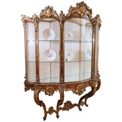 18th Century Italian Wall Mounted Display Cabinet in Carved Foliate Giltwood